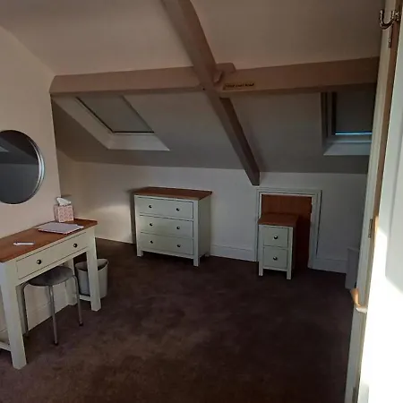 Hébergement de vacances West Cliff Townhouse With Parking Whitby