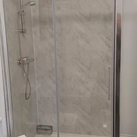 West Cliff Townhouse With Parking