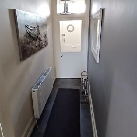 Feriehus West Cliff Townhouse With Parking