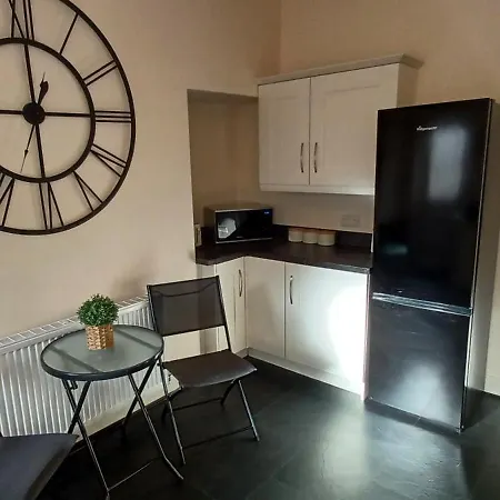 Feriehus West Cliff Townhouse With Parking