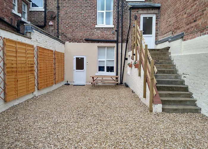 Semesterbostad West Cliff Townhouse With Parking Whitby