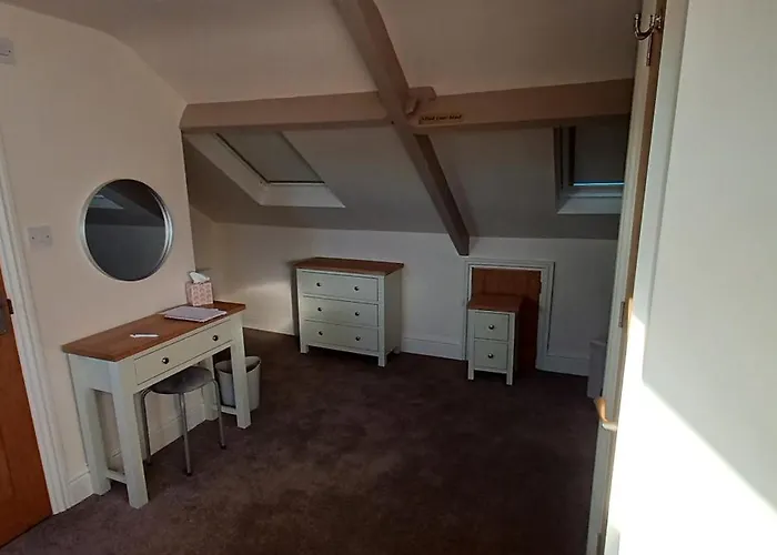 Semesterbostad West Cliff Townhouse With Parking Whitby